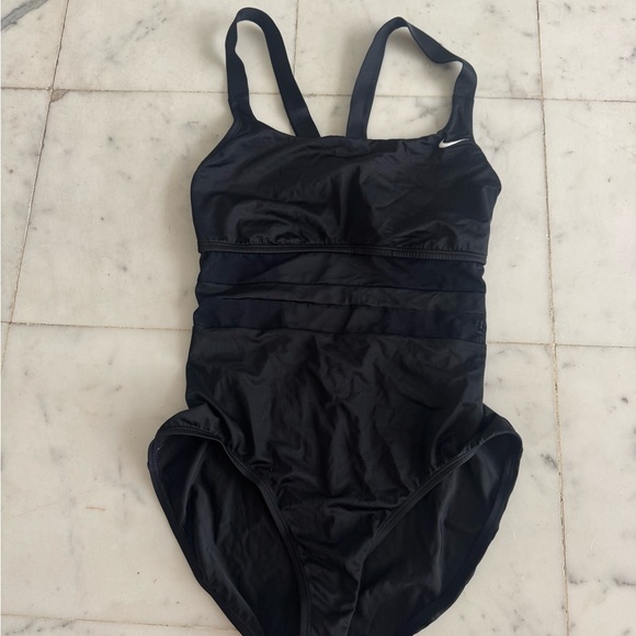 Nike Women's Classic Black One-Piece Swimsuit - Picture 1 of 6